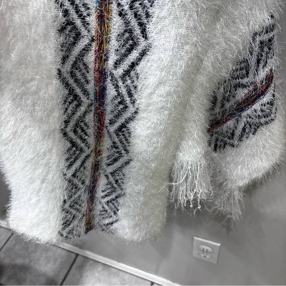 Northern Angel Rainbow Tribal Fuzzy Cardigan Sweater Aztec Women’s Size Medium - Picture 6 of 11